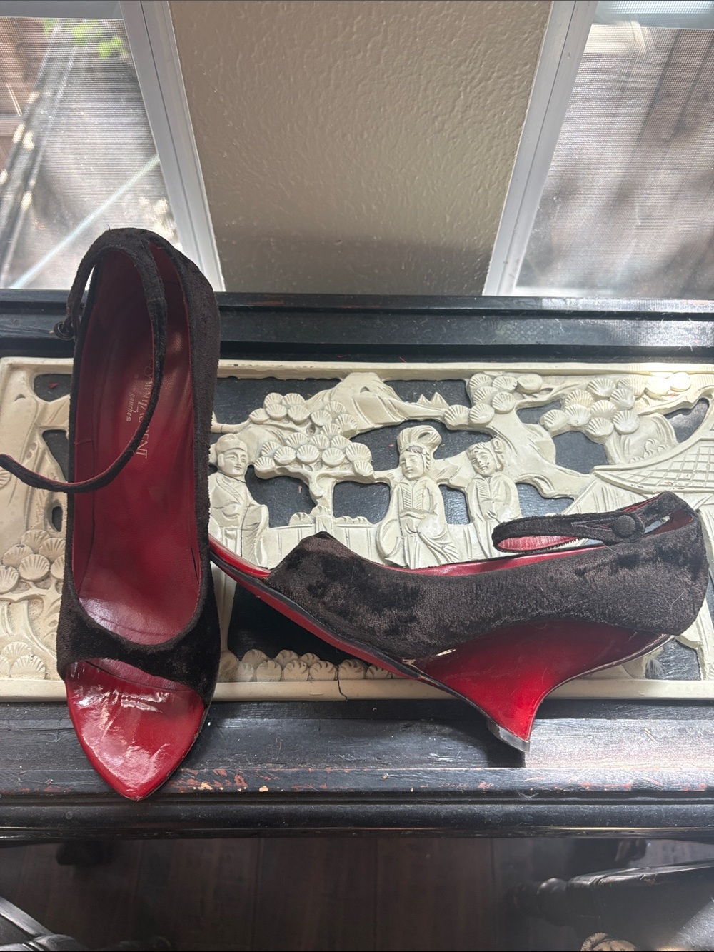 Tom Ford Yves Saint Laurent Chocolate velvet Peep-Toe Heels with Red Soles - Picture 2 of 10